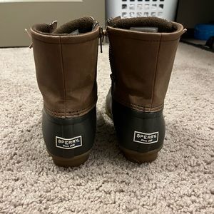 brown sperry boots